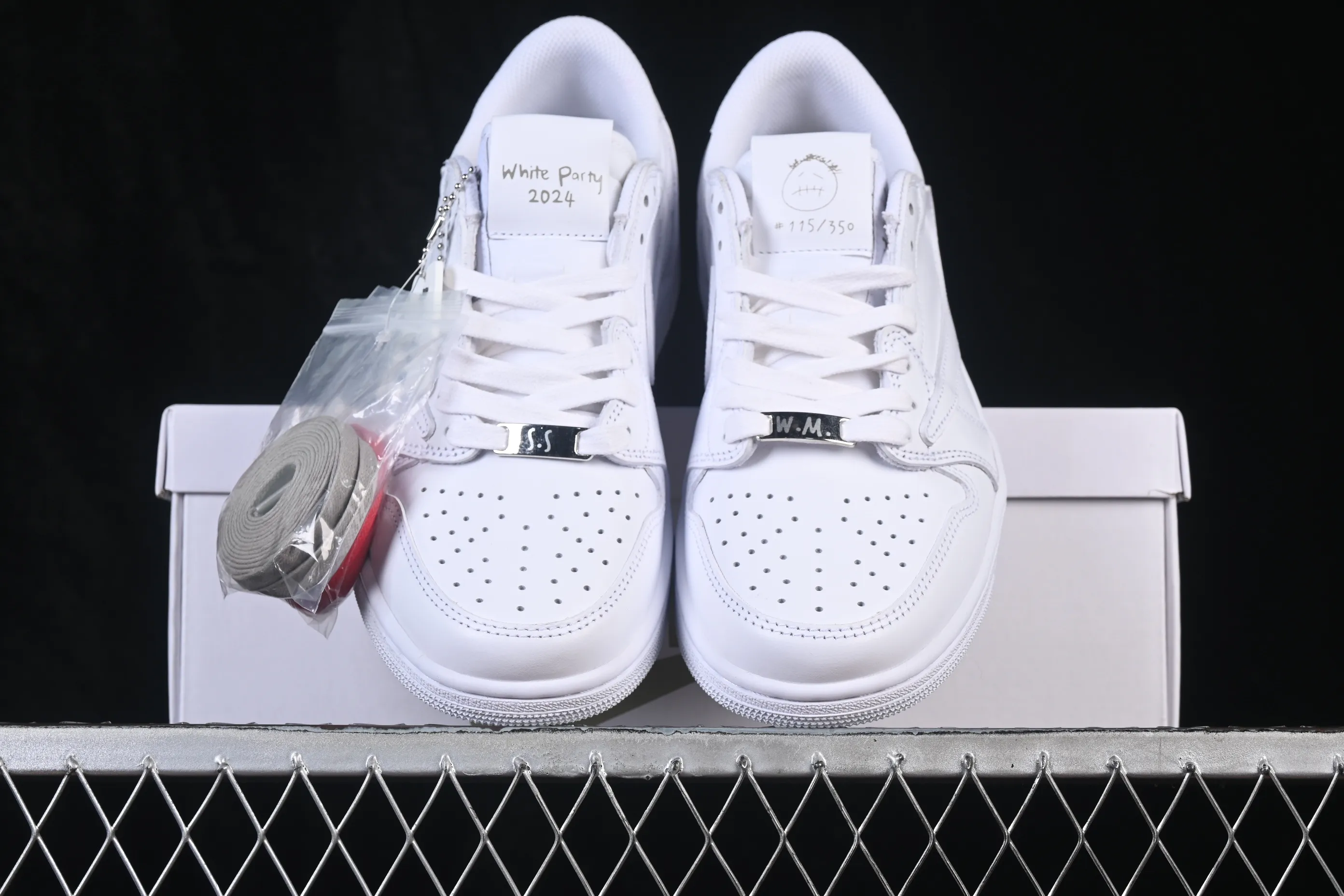 All categories Air Jordan Jordan series basketball shoes Air Jordan 1 Low ZG version Travis Scott x Air Jordan 1 Low OG AJ1 Joe 1 undercut low top full head layer TD1228-111